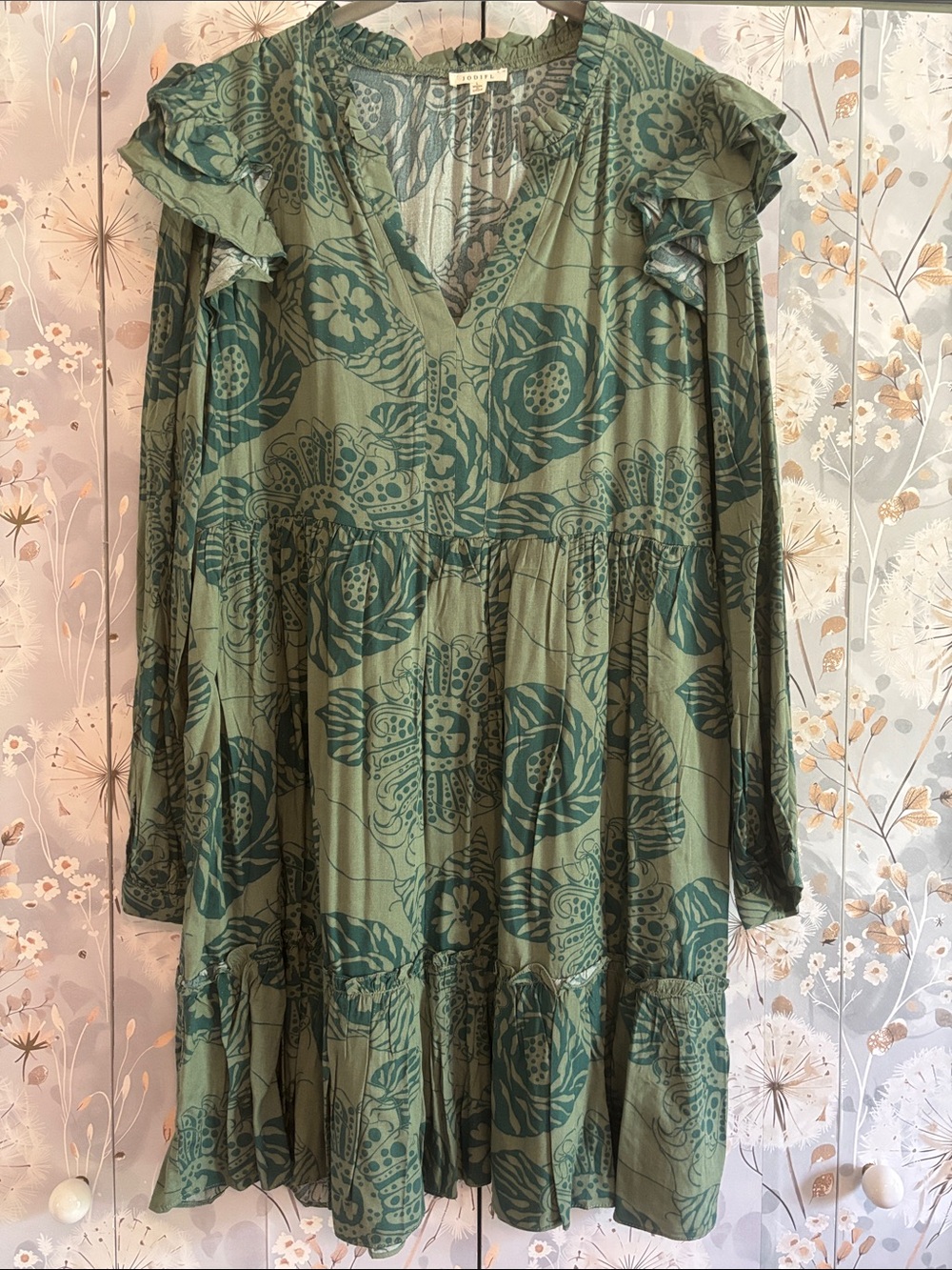 JODIFL Green Floral Tiered V-Neck Long Sleeve Dress